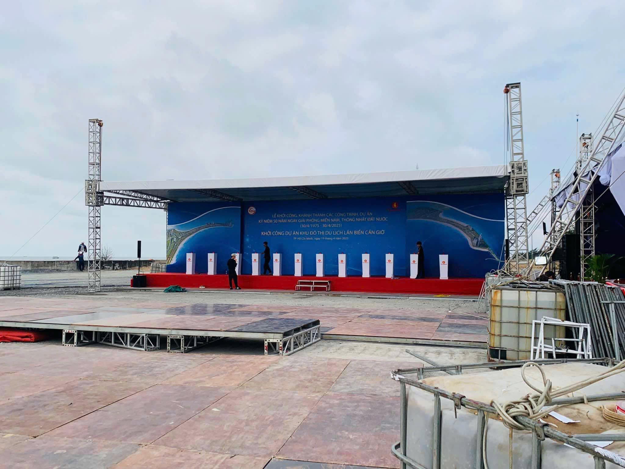 Trung tâm thương mại