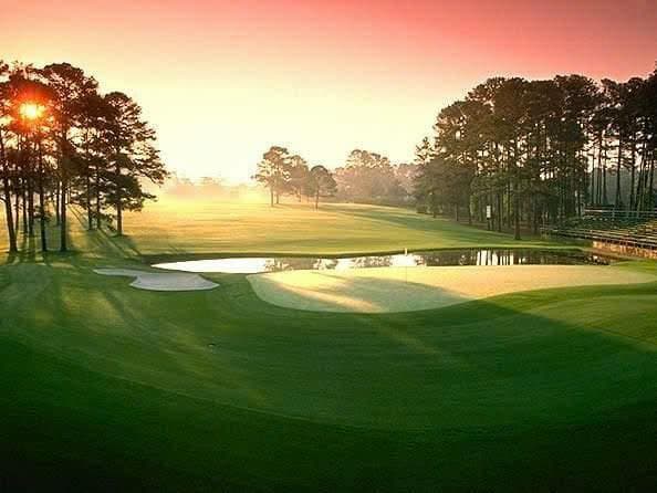 Sân Golf & Bến Du Thuyền